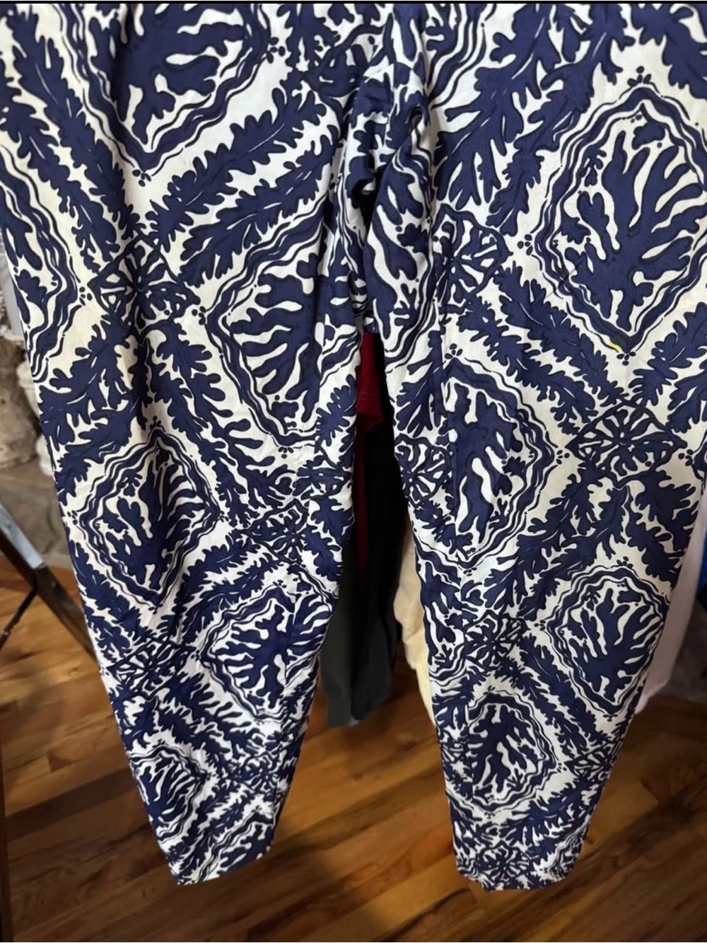 Lilly Pulitzer Navy and White Cropped Pants